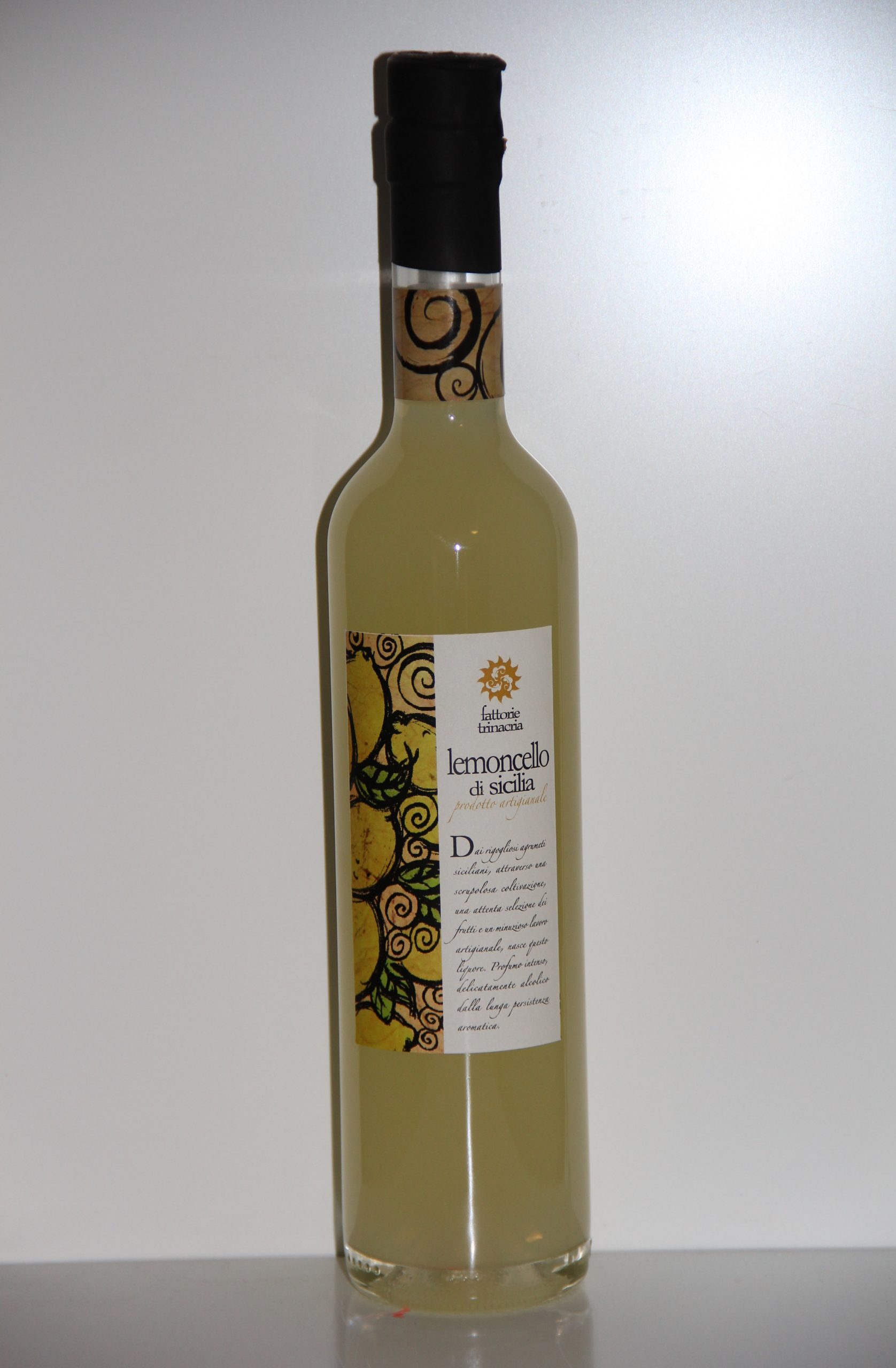 IMG_8270 Bomapi - Lemoncello (0.5L) – Image 1